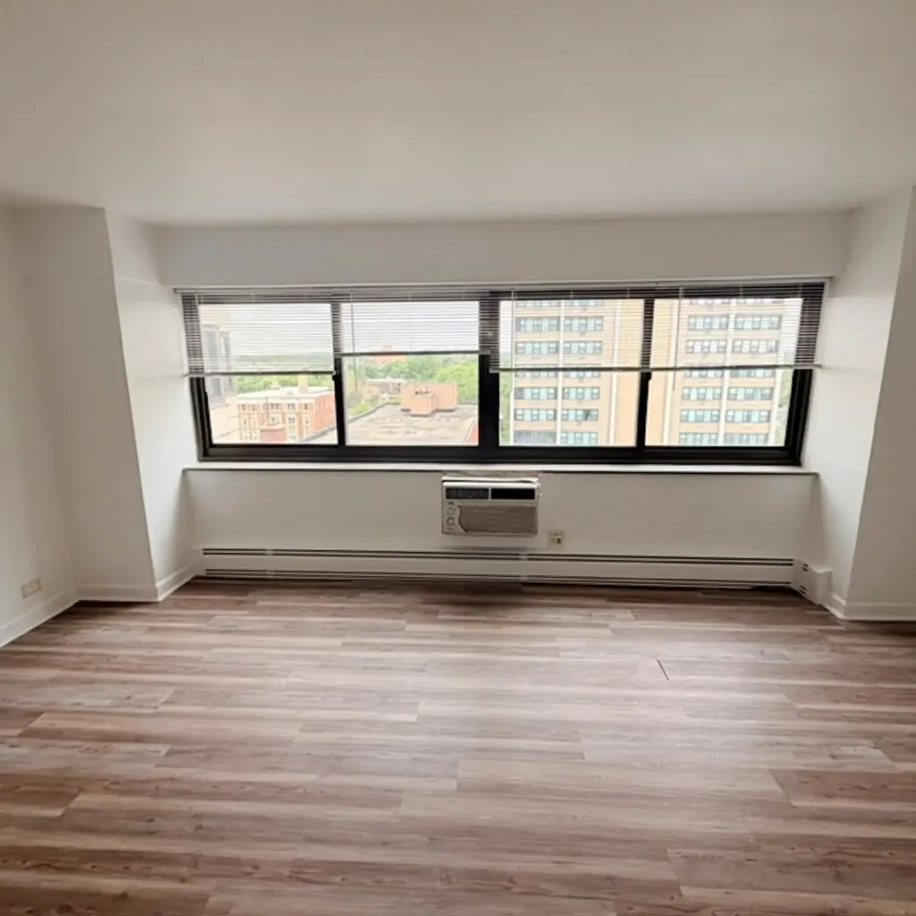 7337 South South Shore Drive Chicago IL 60649
