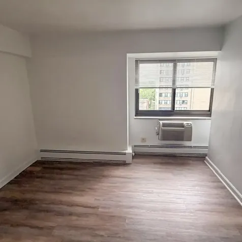 7337 South South Shore Drive Chicago IL 60649