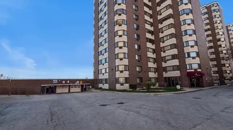 7337 South South Shore Drive Chicago IL 60649