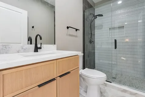 6410 South Vernon Avenue Chicago IL 60637