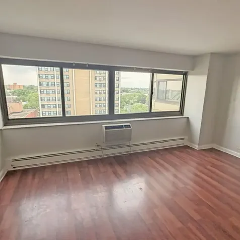 7337 South South Shore Drive Chicago IL 60649