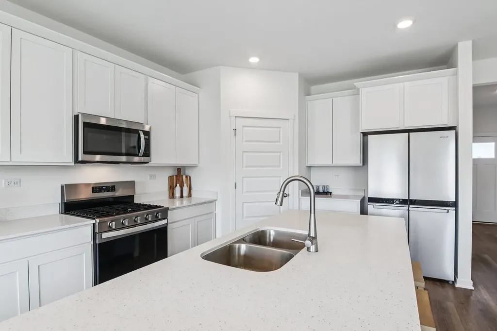 11253 Fleetwood Lane Huntley IL 60142