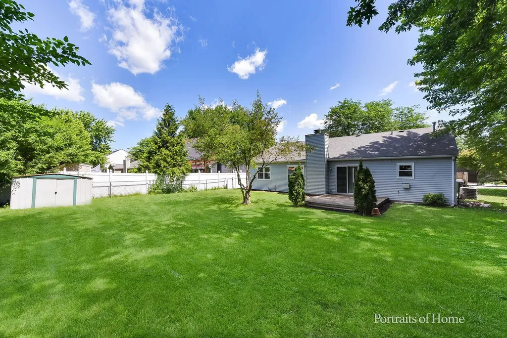 1000 Oakland Lane Aurora IL 60504