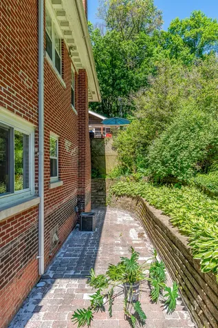 18 Charles Street Savanna IL 61074