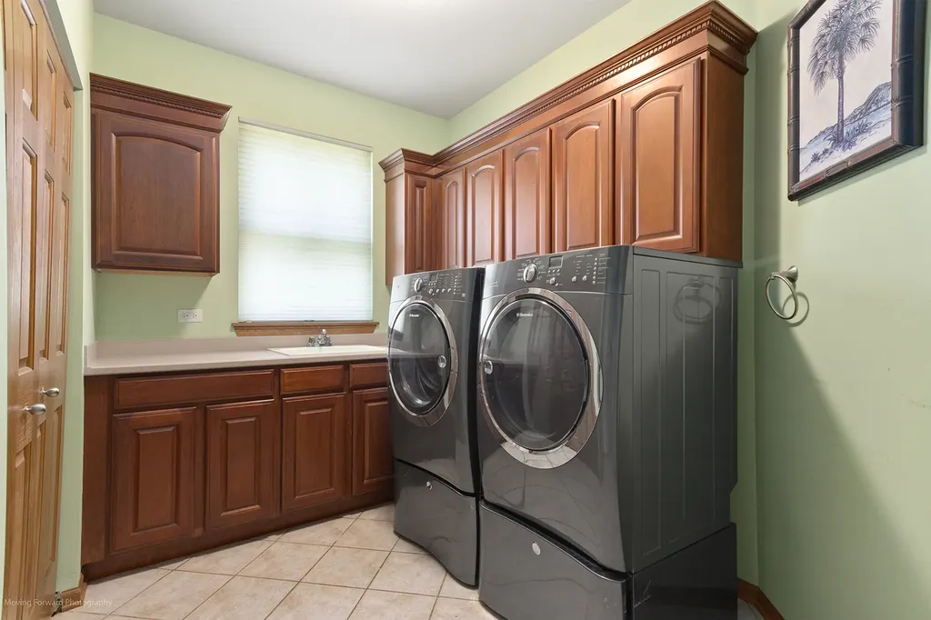 784 Lindsey Lane Bolingbrook IL 60440