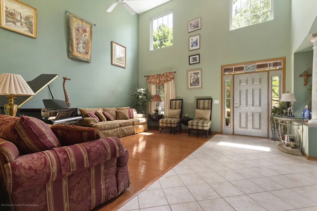 784 Lindsey Lane Bolingbrook IL 60440