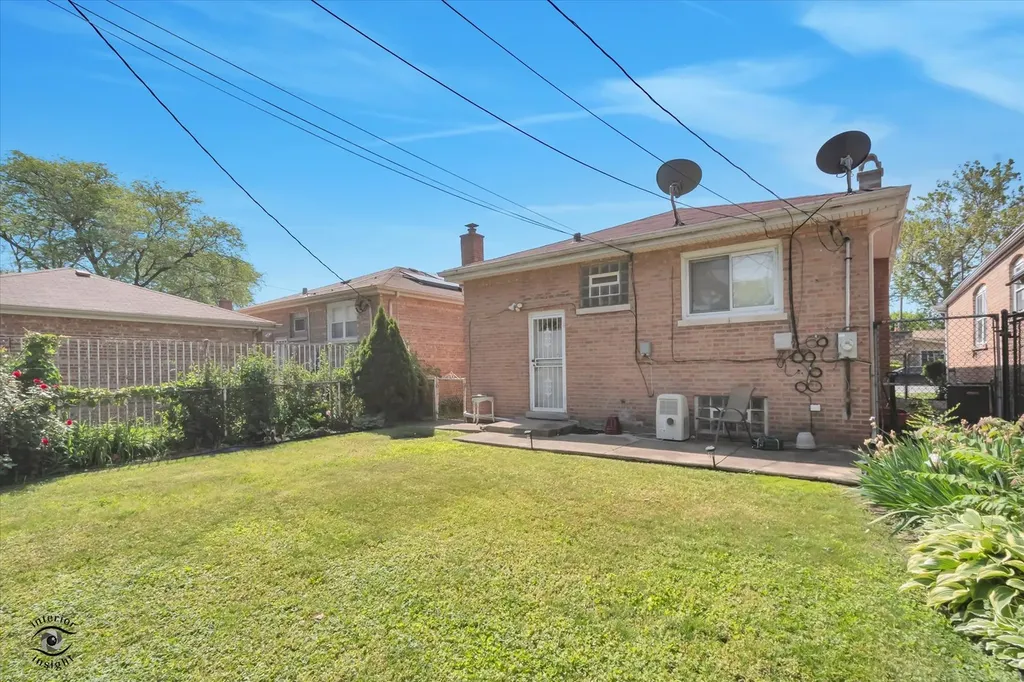 2344 East 83rd Street Chicago IL 60617