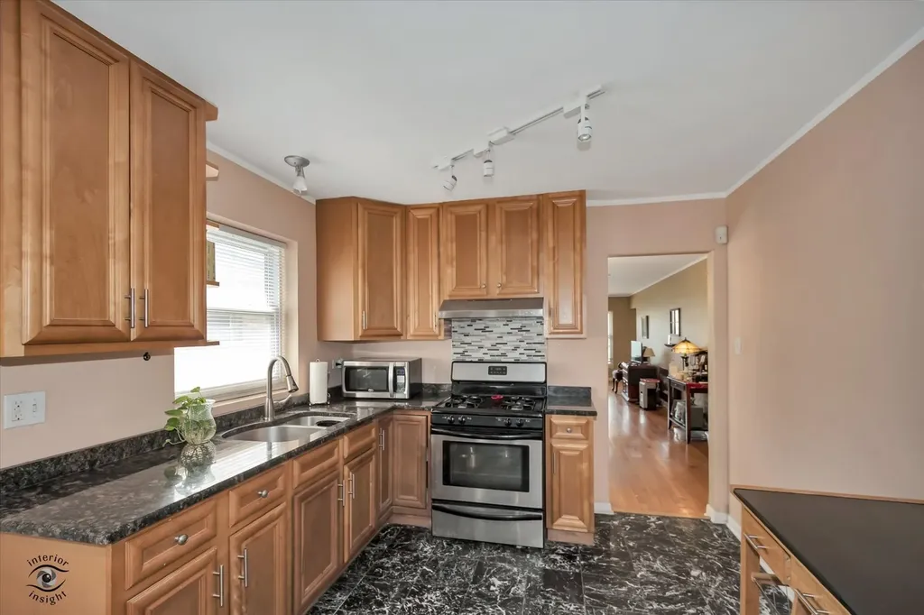 2344 East 83rd Street Chicago IL 60617
