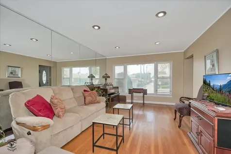 2344 East 83rd Street Chicago IL 60617