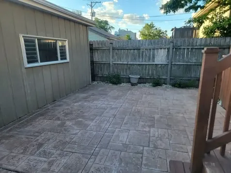 11134 South Sawyer Avenue Chicago IL 60655