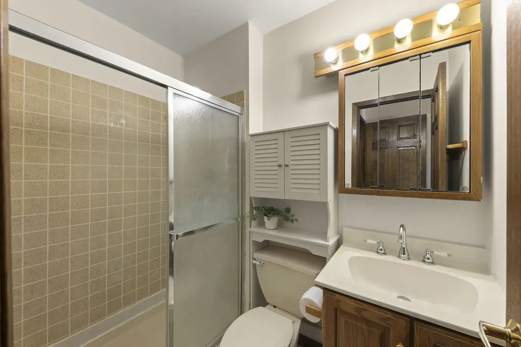 2S640 Continental Drive Warrenville IL 60555