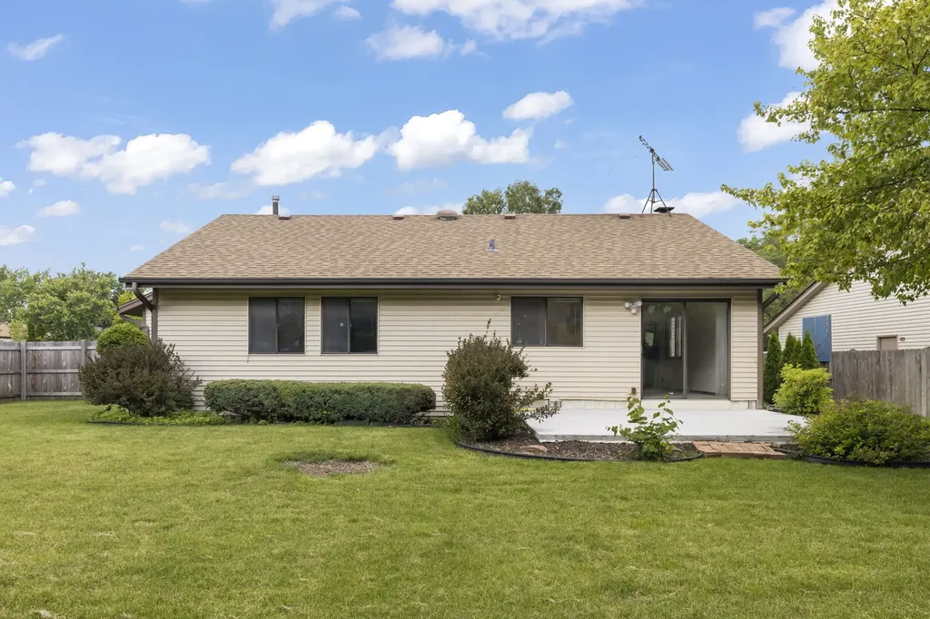 2S640 Continental Drive Warrenville IL 60555