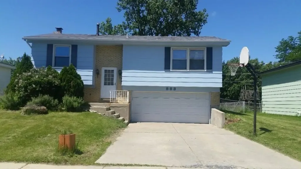 883 Hastings Lane Hanover Park IL 60133