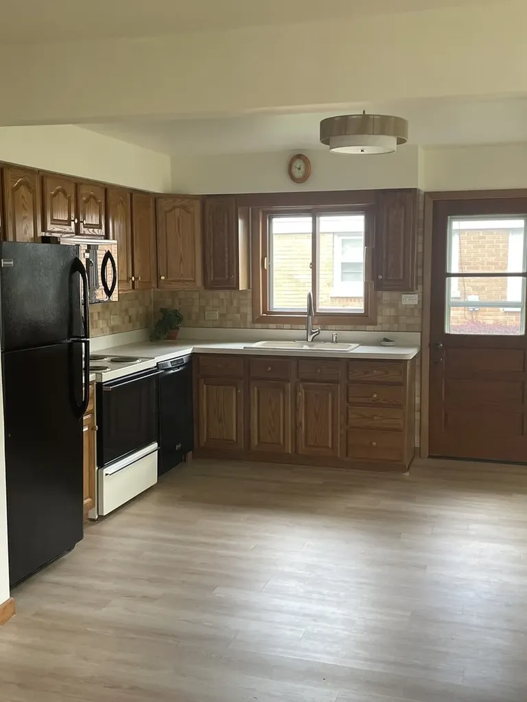 850 South Hillside Avenue Elmhurst IL 60126