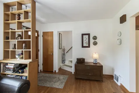 511 North Maple Street Mount Prospect IL 60056