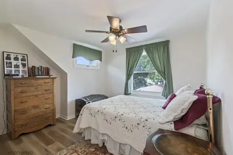 511 North Maple Street Mount Prospect IL 60056