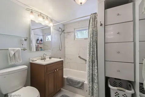 511 North Maple Street Mount Prospect IL 60056