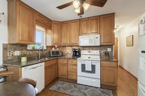 511 North Maple Street Mount Prospect IL 60056