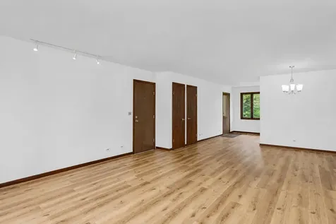 31 Green Oaks Drive Crystal Lake IL 60014