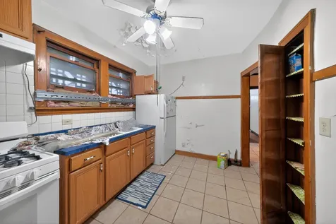 7915 South Calumet Avenue Chicago IL 60619
