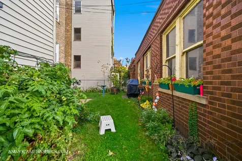 2045 West Farragut Avenue Chicago IL 60625