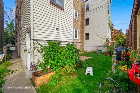 2045 West Farragut Avenue Chicago IL 60625