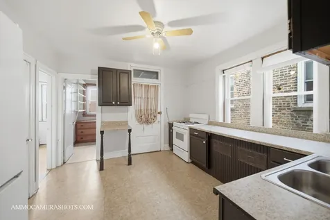 2045 West Farragut Avenue Chicago IL 60625