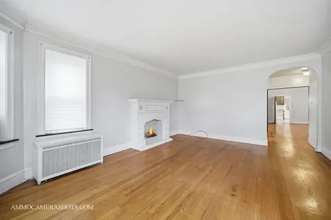 2045 West Farragut Avenue Chicago IL 60625