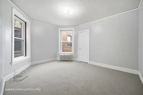 2045 West Farragut Avenue Chicago IL 60625