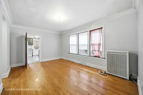 2045 West Farragut Avenue Chicago IL 60625