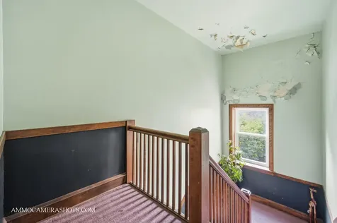 2045 West Farragut Avenue Chicago IL 60625