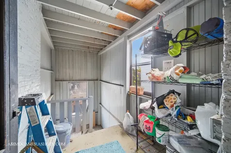 2045 West Farragut Avenue Chicago IL 60625