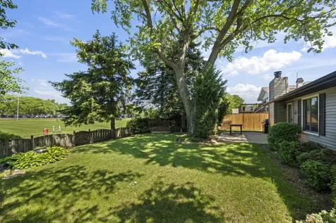 190 South Circle Avenue Bloomingdale IL 60108