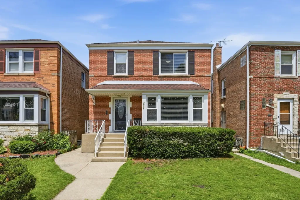 2924 West Jerome Street Chicago IL 60645