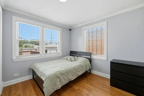 2924 West Jerome Street Chicago IL 60645
