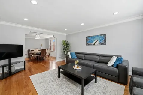 2924 West Jerome Street Chicago IL 60645