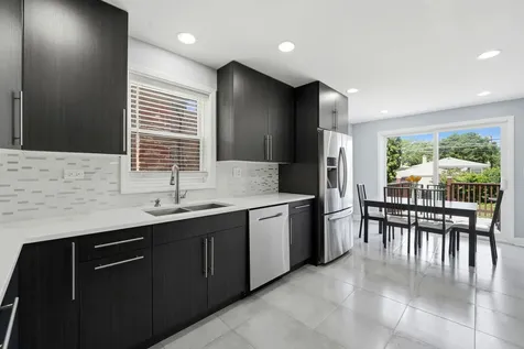 2924 West Jerome Street Chicago IL 60645