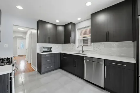 2924 West Jerome Street Chicago IL 60645