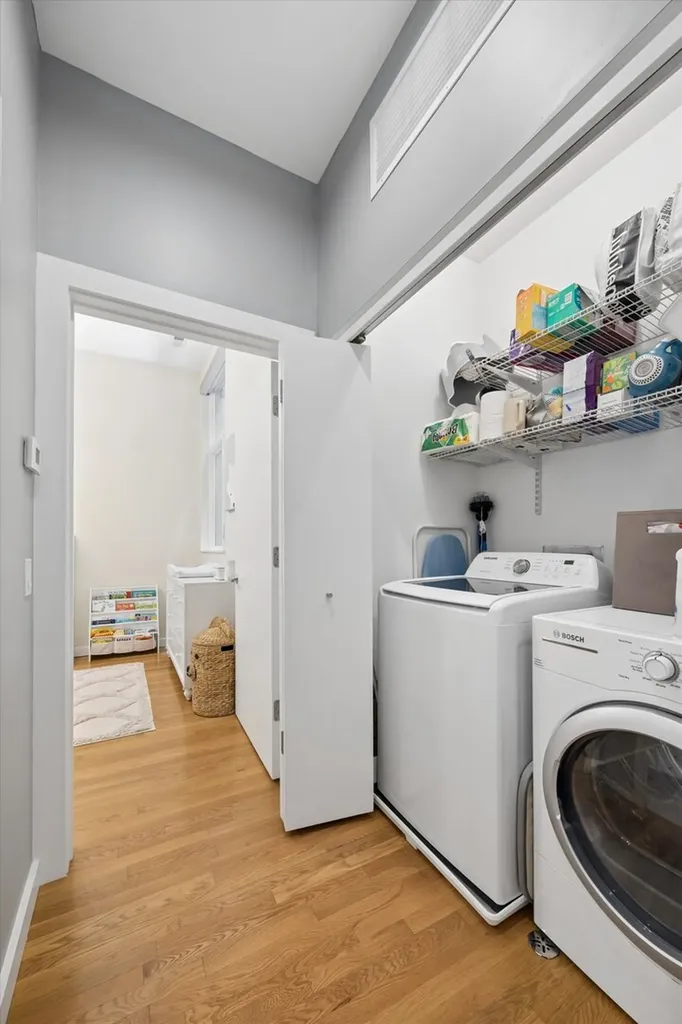 2028 West Division Street Chicago IL 60622