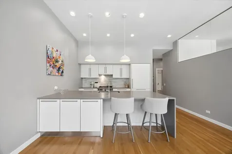 2028 West Division Street Chicago IL 60622