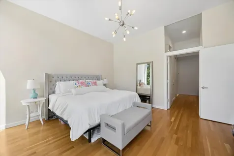 2028 West Division Street Chicago IL 60622