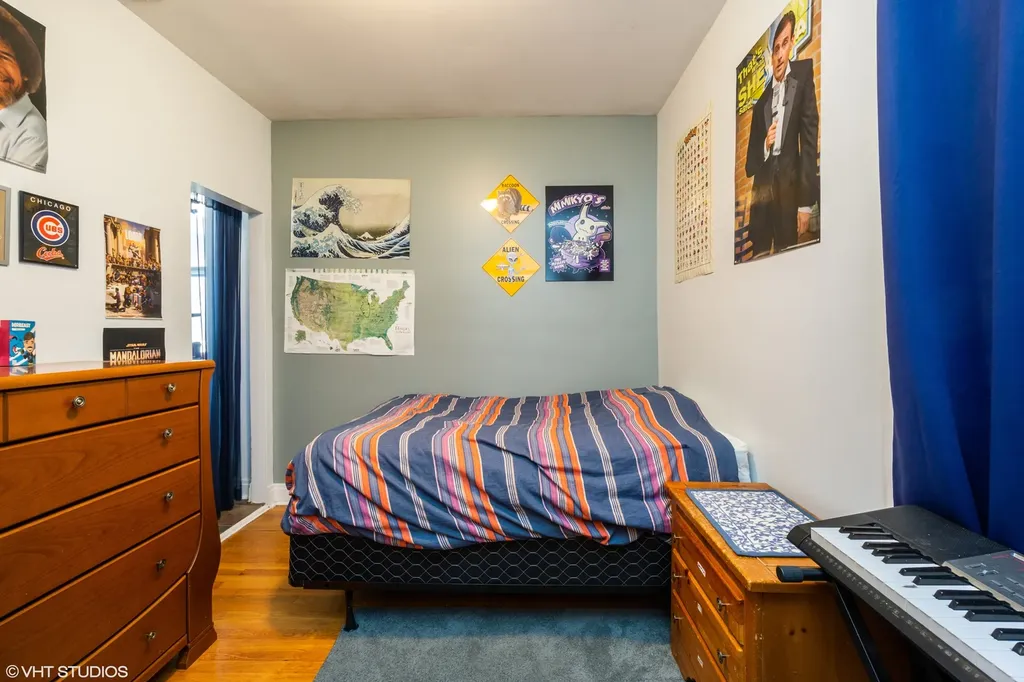 3255 North Kildare Avenue Chicago IL 60641