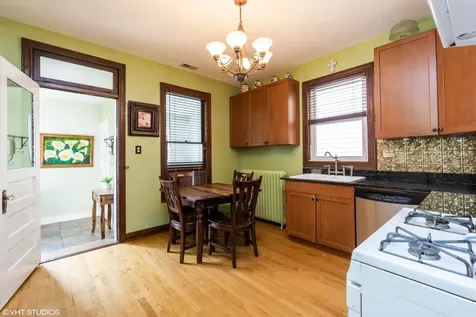 3255 North Kildare Avenue Chicago IL 60641