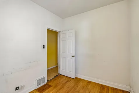 3234 West Haddon Avenue Chicago IL 60651