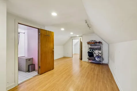 3234 West Haddon Avenue Chicago IL 60651