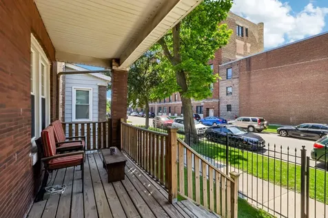 3234 West Haddon Avenue Chicago IL 60651