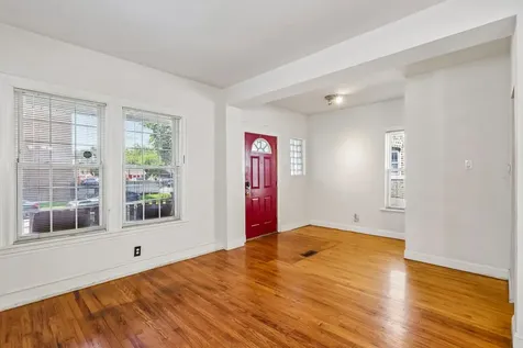 3234 West Haddon Avenue Chicago IL 60651