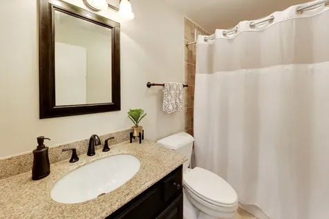 2000 Saint Regis Drive Lombard IL 60148