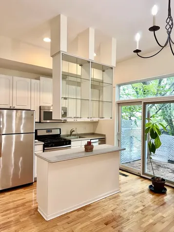 650 North Armour Street Chicago IL 60642