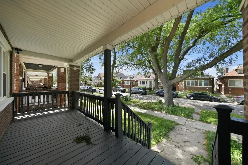 8611 South Aberdeen Street Chicago IL 60620